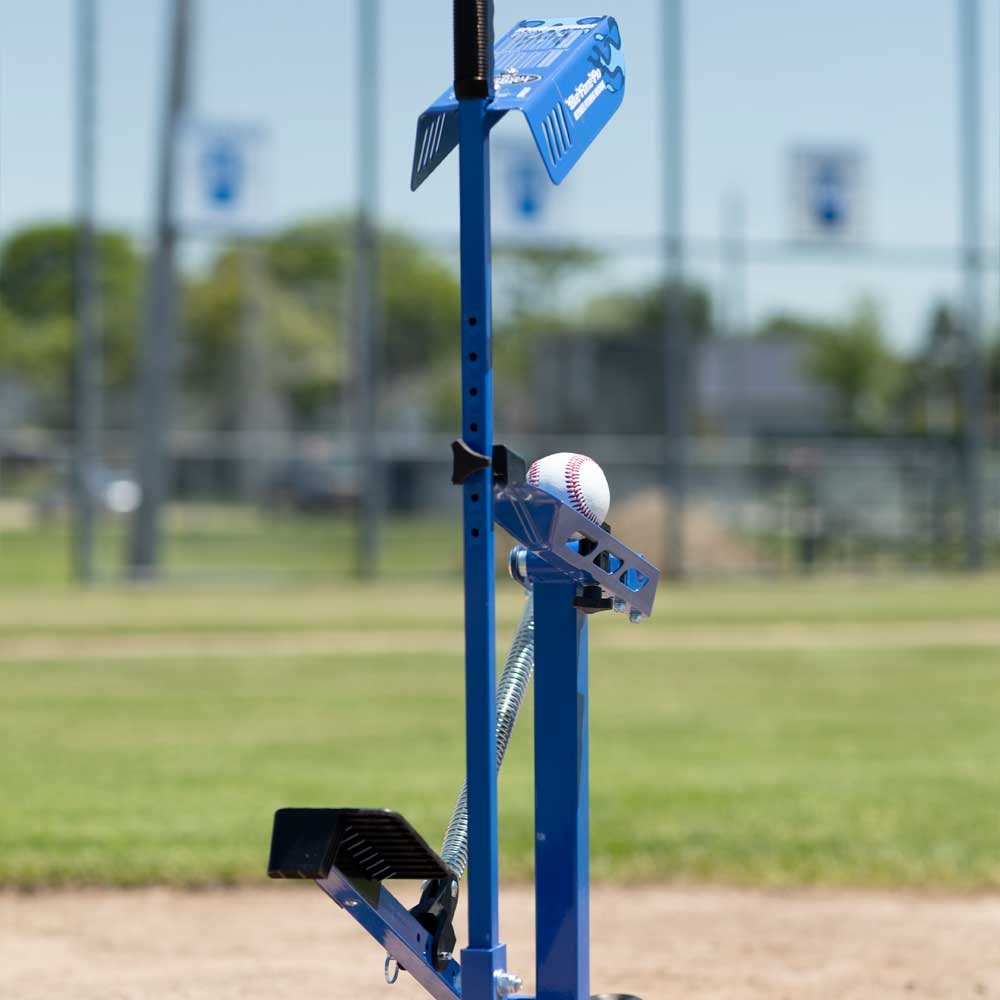 LOUISVILLE SLUGGER BLUE FLAME PRO PITCHING MACHINE - Pitching Machine ...